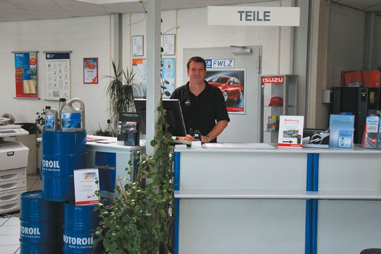 Dirk Bernhardt ist im Reuter-Team für das Teile- und Zubehörgeschäft verantwortlich. (Archiv: Vogel Business Media)