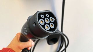 Steigender Strombedarf: Die Zahl der Elektroautos steigt, die Zahl der Föderanträge für die staatliche Kaufzuschüsse ebenso. (Bild: Grimm – VCG)