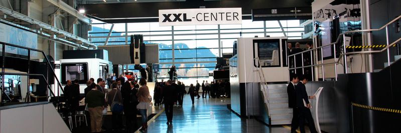 Auf einer Ausstellungsfläche von 7400 m² zeigte der Innovationsführer sein breit gefächerte Produktportfolio, Platz fanden dabei auch XXL-Center.(Bild:  Sonnenberg)