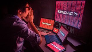 Security Analysten werden oft von der Anzahl der Alarme regelrecht überflutet. Viele davon werden durch ungenaue SIEM-Regeln und eine Standard-Verteidigungsinfrastruktur erzeugt. (©zephyr_p - stock.adobe.com)