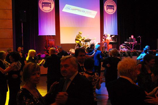 Am Ende wurde das Tanzbein geschwungen. (Archiv: Vogel Business Media)