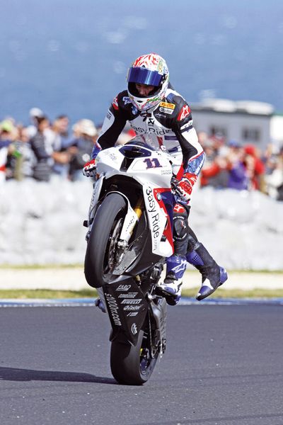 Die Hinterradschwinge für das BMW-Superbike wurde aus Aluminium in einem neuen Verfahren gefertigt. (Bild: Messe Aluminium)