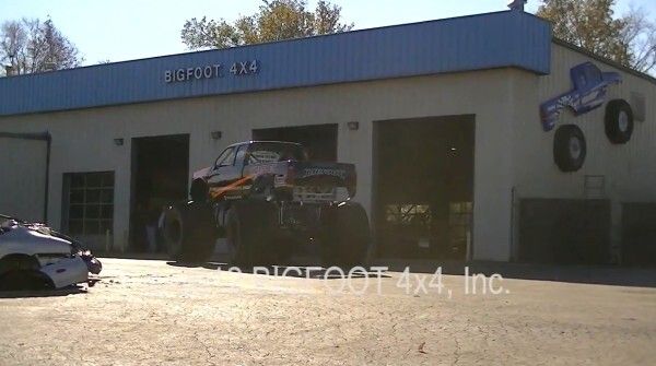 Der Bigfoot 20: der weltweit erste Monstertruck mit Elektroantrieb macht mit über 260 kW und 1100 Nm Autos umweltschonend platt (Bild: Bigfoot 4x4 Inc.)