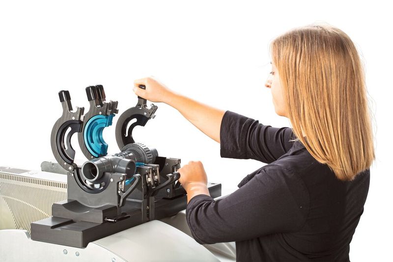 Das erste Infrarot-Schweißsystem für PVC-U Rohrleitungen (Bild: GF Piping Systems)