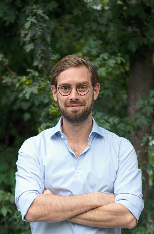 Dr. Niklas Hellemann beschäftigt sich mit innovativen Methoden der Mitarbeitersensibilisierung und setzt auf digitale Awareness-Trainings.(Bild:  sosafe)