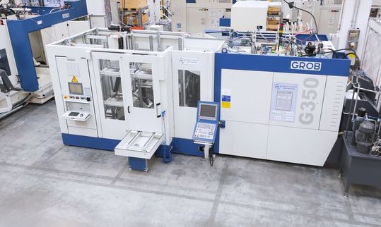 Distec hat sich für ein gebrauchtes 5-Achs-Universalbearbeitungszentrum von Grob inklusive Paletten- und Werkzeugautomation entschieden.(Bild:  Grob-Werke GmbH & Co. KG)