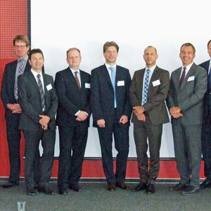 Die erste Partnertagung des Dachverbands Composites Germany in Aachen erörterte den Einsatz von thermoplastischen Faserverbundstrukturen anhand der kompletten Prozesskette. Hier die Referenten.