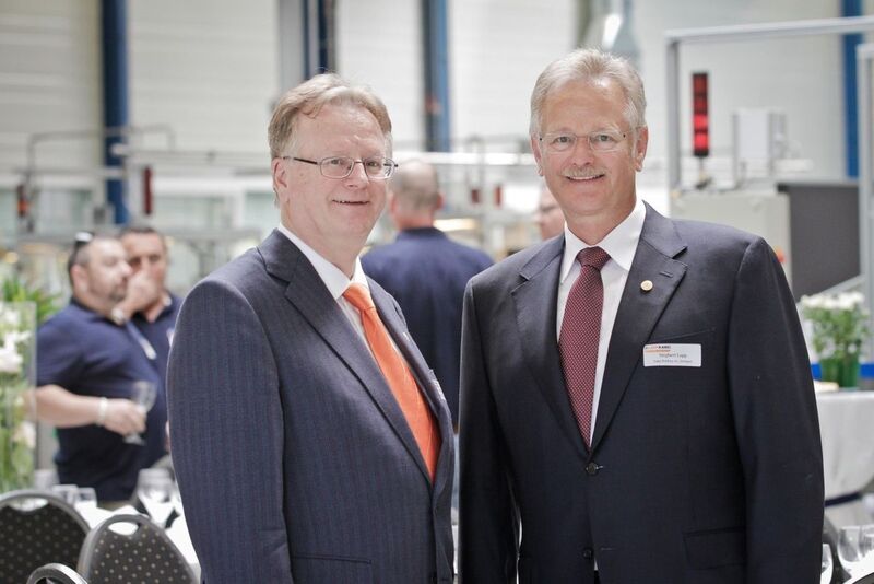 Andreas und Siegbert Lapp betonten die Bedeutung des Produktionsstandortes für den weltweiten Erfolg der Lapp Gruppe. (Lapp Kabel)