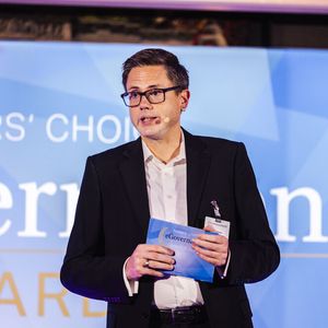 Tobias Teske, Geschäftsführer der Vogel IT-Medien GmbH, zu der auch „eGovernment“ gehört, begrüßte die Gäste. (Bild:  Offenblende)