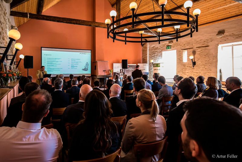 Im Mittelpunkt des Symposiums „Step-Change im Leichtbau“, das am Donnerstag, den 21. März 2019 im Dominikaner Weingut in Kasel bei Trier stattfand, standen Leichtbau und dessen Einsatzfelder im Sportartikelbereich, in der Automobilindustrie sowie in Luft- und Raumfahrt im Mitelpunkt der Veranstaltung. (Artur Feller)