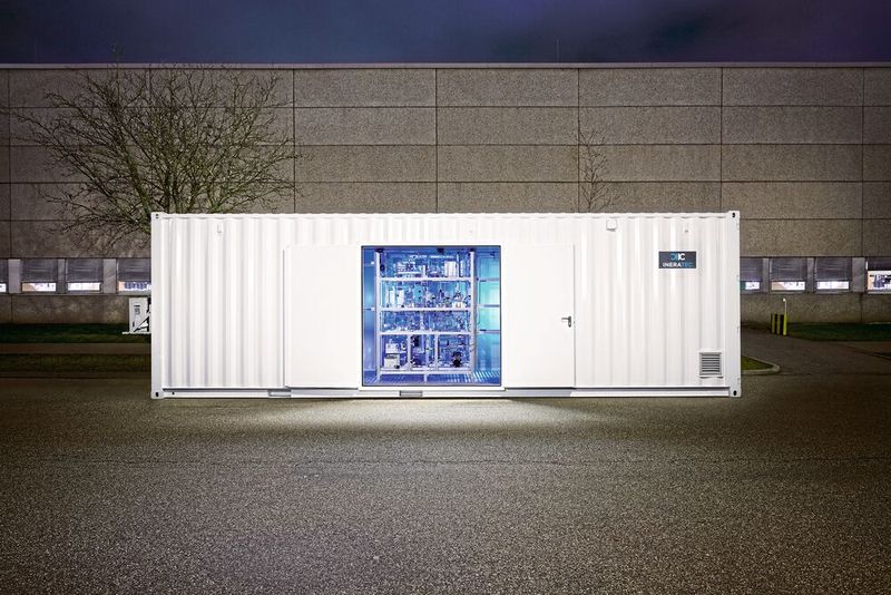 Alte Hasen treffen junge Wilde: In Zukunft wollen das Spezialchemieunternehmen Clariant und das Start-up Ineratec bei Power-to-X zusammenarbeiten. (Bild: Magali Hauser)