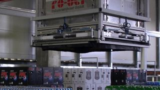 Der „Einer-für-Alles-Greifer“ stellt sich den unterschiedlichen Verpackungen. (Bild: Ro-Ber)