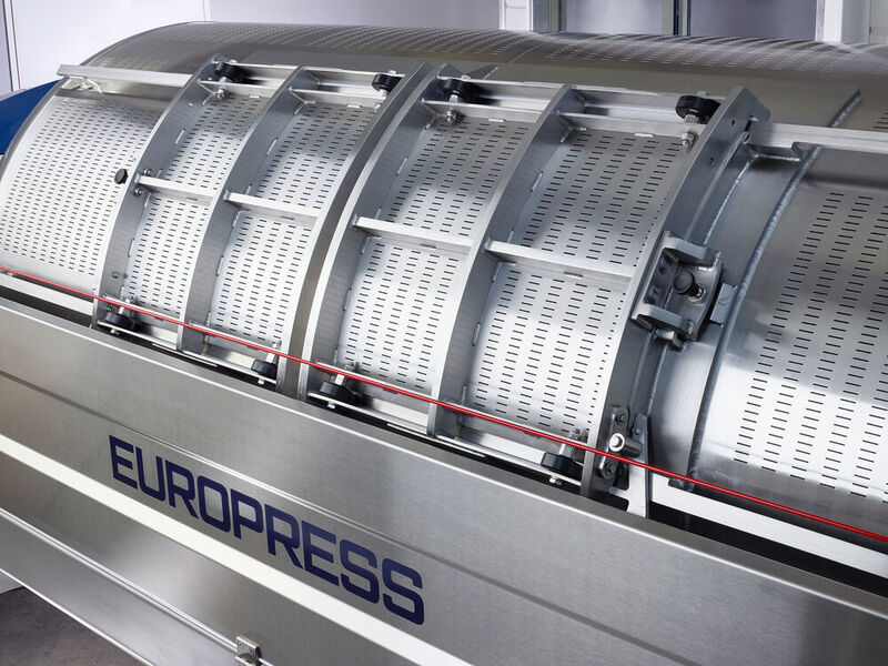 Die pneumatischen Traubenpressen Europress EP verfügen über ein Fassungsvermögen zwischen 100 und 32.000 Litern. (Scharfenberger Maschinenbau)
