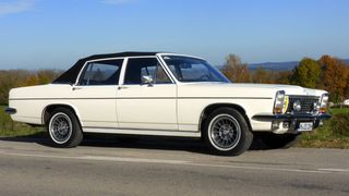 Im Lostopf für den Startplatz war auch dieses seltene Cabriolet des Opel Diplomat B aus dem Jahr 1971. Nur vier Fahrzeuge dieser Art entstanden in Auftragsfertigung bei Karmann. (Bild: privat)