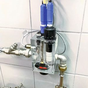 In der Bodenseewasserversorgung überwacht der Sensor Memosens CCS51D den Gehalt des freien Chlors am Anfang des Verteilernetzes(Bild:  Endress+Hauser)