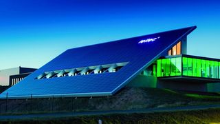 Das neue Firmengebäude von Leitec steht nicht nur für Energieeffizienz, sondern ist auch architektonisch sehr ausdrucksvoll. (Bild: Leitec)