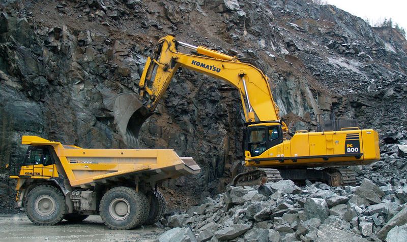  (Komatsu)