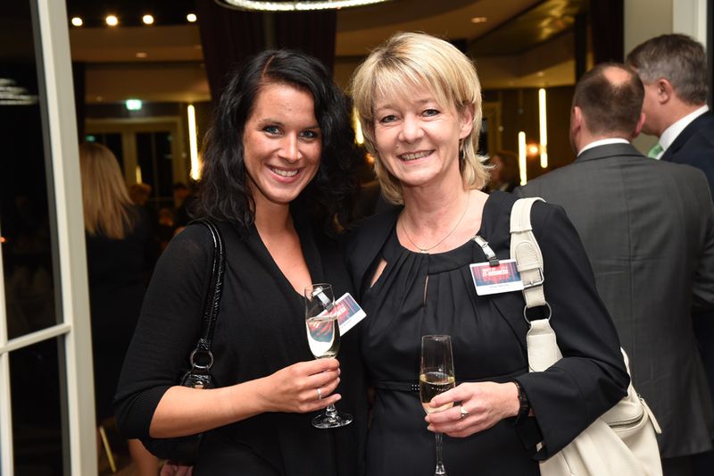 Mit Virtualisierung kennen sich (l.) Juliane Kunath, Ingram Micro, und Birgit Nehring, VMware, sehr gut aus. (Bild: IT-BUSINESS / Hannes Magerstädt )