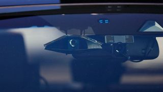 Hitachi Astemo entwickelt neue Funktionen für seine Stereokamera. Sie sollen als System Vorteile gegenüber Lidar-Sensoren bieten. (Bild: Hitachi Astemo)