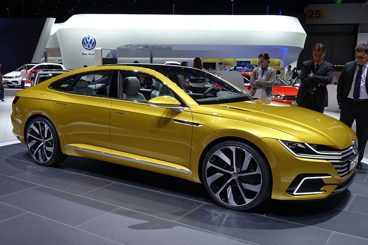 Das VW-Konzept war ebenfalls ein Hingucker der Messe und gibt den Vorgeschmack auf ein neues, zwischen Passat und Phaeton platziertes Modell. (Foto: Christian Otto)