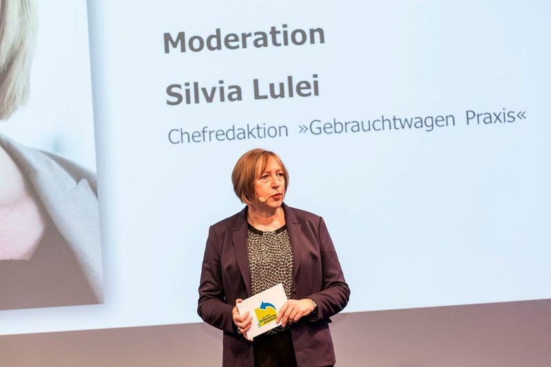 Durch das Programm führte Silvia Lulei, Chefredakteurin von »Gebrauchtwagen Praxis«. (Stefan Bausewein)