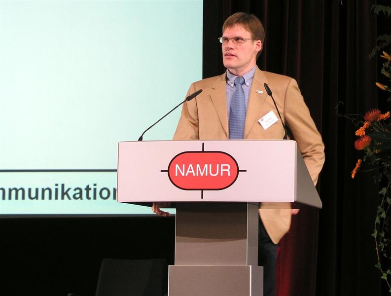 ...Niels Kiupel zeigte Praxisbeispiele von gelungenen Feldbusprojekten auf. In den obligatorischen Pausen wurden... (Archiv: Vogel Business Media)