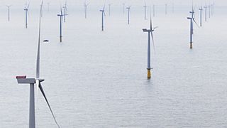 Während der Realisierung des Windparks London Array konnte Siemens Methoden der Bauphase analysieren und weiter verbessern. Dadurch hat sich die Zeit für die Inbetriebsetzung auf See reduziert. (Bild: Siemens)