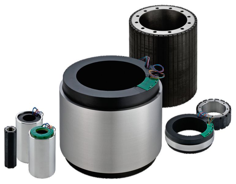 Bild 2: Aufgrund ihrer variablen modularen Bauform bieten die KBM-Motoren zahlreiche Möglichkeiten, die Servoachsen in raumoptimierter Weise zu konfigurieren. (Bild: Kollmorgen)