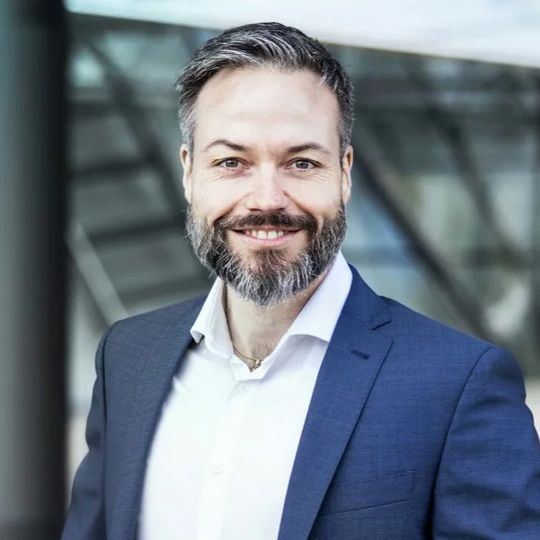 Rainer Holler ist CEO der Vier GmbH.(Bild:  Vier)