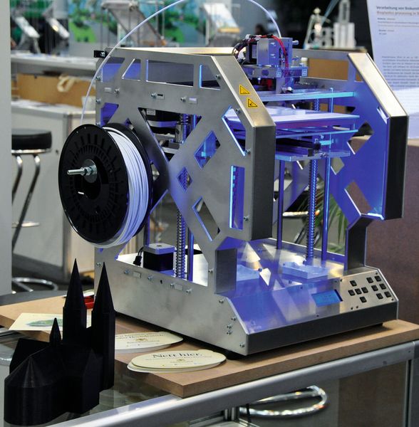 Das Interesse am 3D-Druck ist erheblich – auch wenn in Deutschland der Prototypenbau durch 3D-Druck bereits zum Stand der Technik gerechnet wird. (Bild: Isenburg)