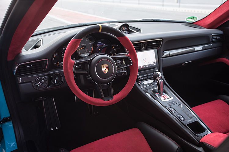 Der Innenraum ist typisch 911. (Porsche)