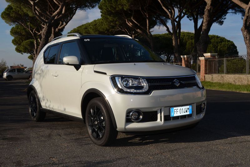 Den SUV-Charakter soll unter anderem die Bodenfreiheit von 18 Zentimetern unterstreichen. (Seyerlein / »kfz-betrieb«)