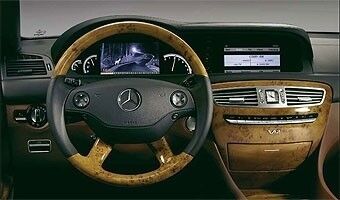 Aktive Sicherheit bei Nacht: Das Nachtsichtsystem von Bosch im zentralen Display des Mercedes-Benz CL. (Archiv: Vogel Business Media)