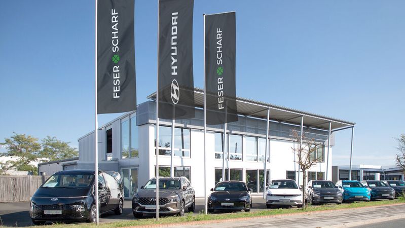 Im ehemaligen Autohaus Heubeck in Fürth vertreibt Feser-Graf künftig Hyundai.(Bild:  Feser-Graf)