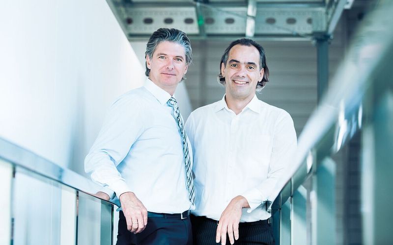 Kajetan Bergles und Peter Stelzer von Knapp stellten das System vor. (Bild: Knapp)