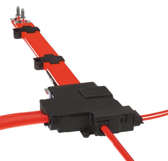 Innovationen wie die Stromschiene von Leoni komplettieren als multifunktionale Komponente die zonale Architektur.(Bild:  Leoni)