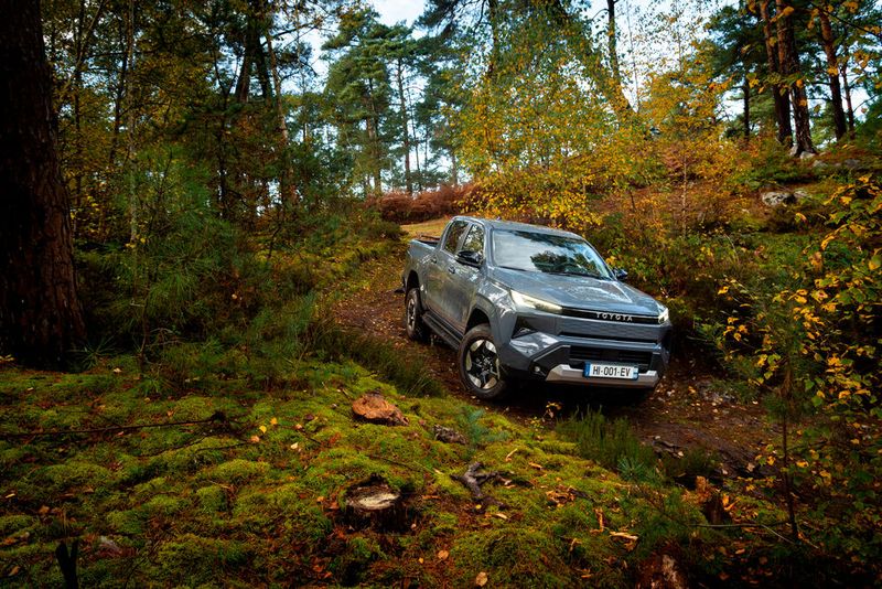 2028 soll noch eine Brennstoffzellenversion folgen. (Bild: Toyota)