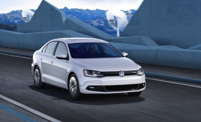 Das 2013er Modell des VW Jetta ist das erset Hybrisauto mit einem automatischen 7-Gang-Doppelkupplungsgetriebe (Bild: Volkswagen)
