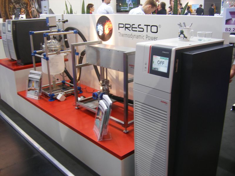 Das jüngste Mitglied aus der PRESTO Familie. Julabo präsentiert mit dem PRESTO A80 ein weiteres hochdynamisches Temperiersystem auf der diesjährigen Analytica. (Bild: LABORPRAXIS)