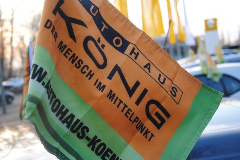 Die König-Gruppe zeigt Flagge. (Baeuchle)