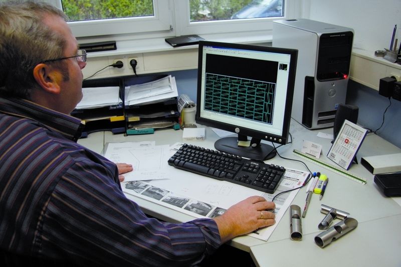 Trotz der Fokussierung auf das Schneiden beherrscht man bei Herzau + Schmitt in Fulda natürlich die gesamte Prozesskette der Blechbearbeitung – von der Konstruktion über die AV bis zur Verbindungstechnik und Baugruppenmontage. (Archiv: Vogel Business Media)