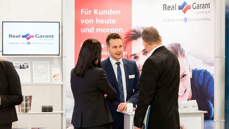 Real Garant ist der zweite Premiumpartner des Deutschen Remarketing Kongresses. An diesem Stand gab es Informationen rund um das Thema Kundenbindung mittels Garantien. (Stefan Bausewein)