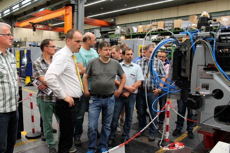 Very interesting guided tour around the factory; the company manufactures the majority of the components in-house. (Schulz)