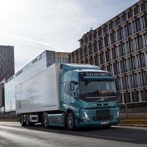 Klassische Zugmaschine: der Volvo FM Electric.(Bild:  ampnet/Volvo)