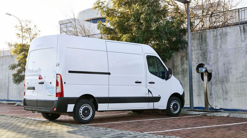 Die Nachfrage nach Elektrotransportern steigt, bleibt aber auf niedrigem Niveau.