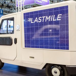 Die verfügbaren Aufbau-Varianten für den Prototyp umfassen unter anderem eine Standardversion, einen Kühlkoffer oder eine Pritsche.(Bild:  Electric Brands)