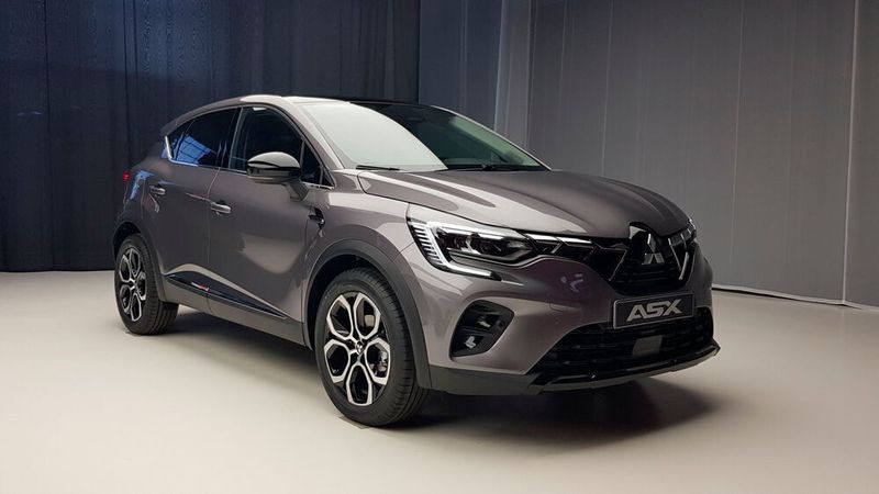 Bei der Sicherheit profitiert der Japaner wiederum von den Systemen des kompakten Franzosen-Crossover. (Bild: Autoren-Union Mobilität / Frank Wald)