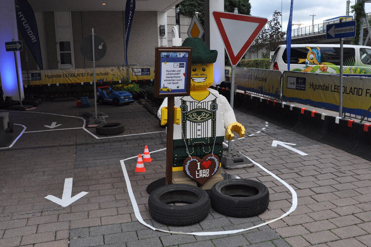 Für die zukünftigen Autofahrer hatte Hyundai einen Legoland-Fahrschul-Parcours aufgebaut. (Foto: Wehner)