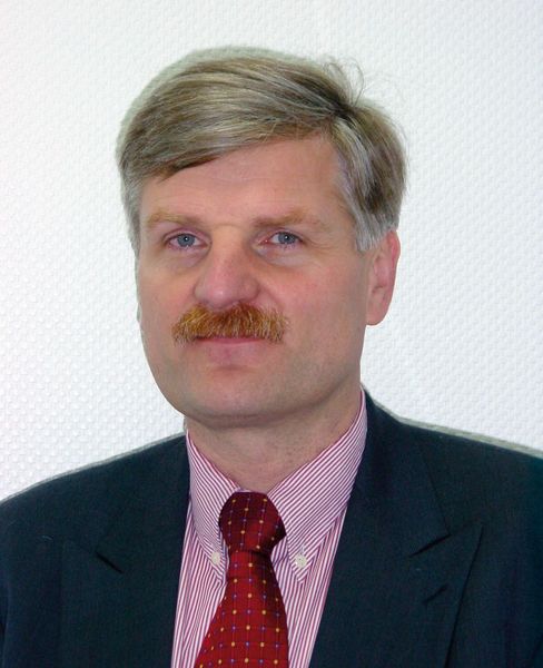 Manfred Pierl, Portfolio Manager Identification Systems bei Sick: „Viele neue Prozesse in der Produktions- und Intralogistik werden immer deutlicher auf die klaren Herausstellungsmerkmale der RFID-Technologie angewiesen sein.“ Bild: Sick (Archiv: Vogel Business Media)