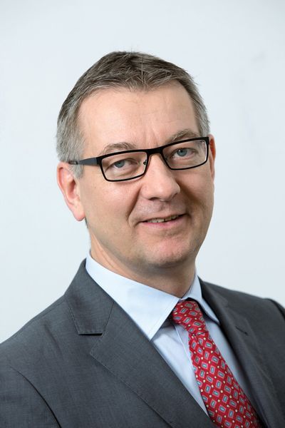Prof. Dr.-Ing. Dieter Wegener, Technologiechef Sector Industry bei Siemens: „Von der autonomen Fertigung sind wir noch weit entfernt. Denn das hieße, dass sich die Maschine selber definiert, agiert und entscheidet.“ (Bild: Erich Malter)